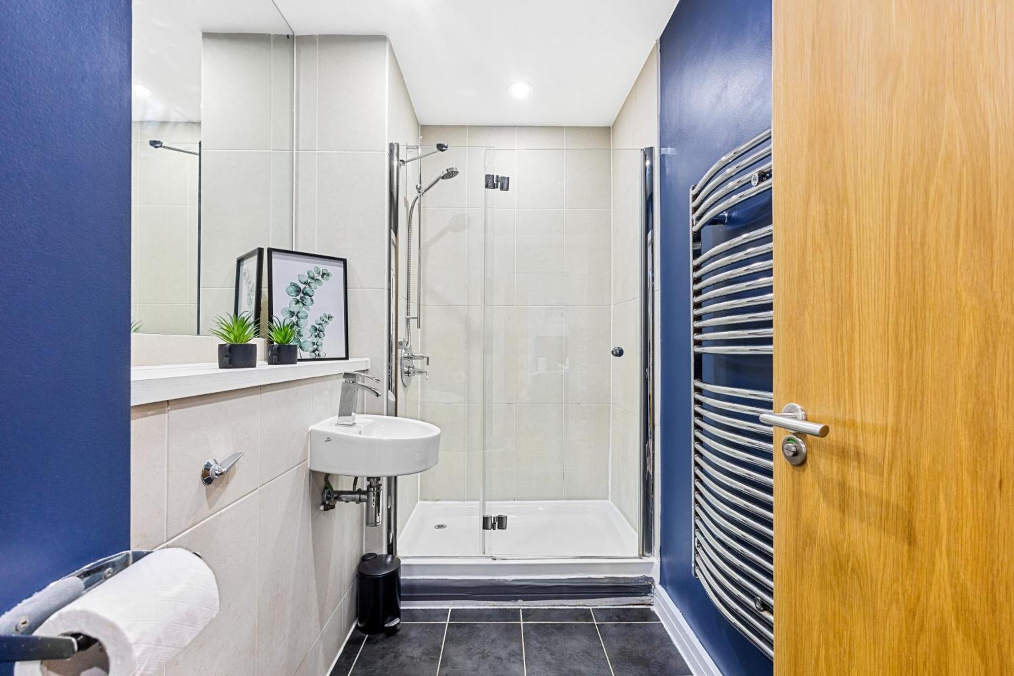 Bullring Lux Suite, New Street Free Netflix - Free Secure Parking- Sleeps 6 Birmingham Exterior photo